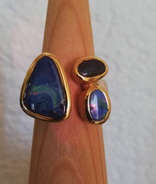 Ring Edel-Opal Silber matt gebürstet Steine in Silber vergoldet gefasst             Gr. 56      Fr. 365.—